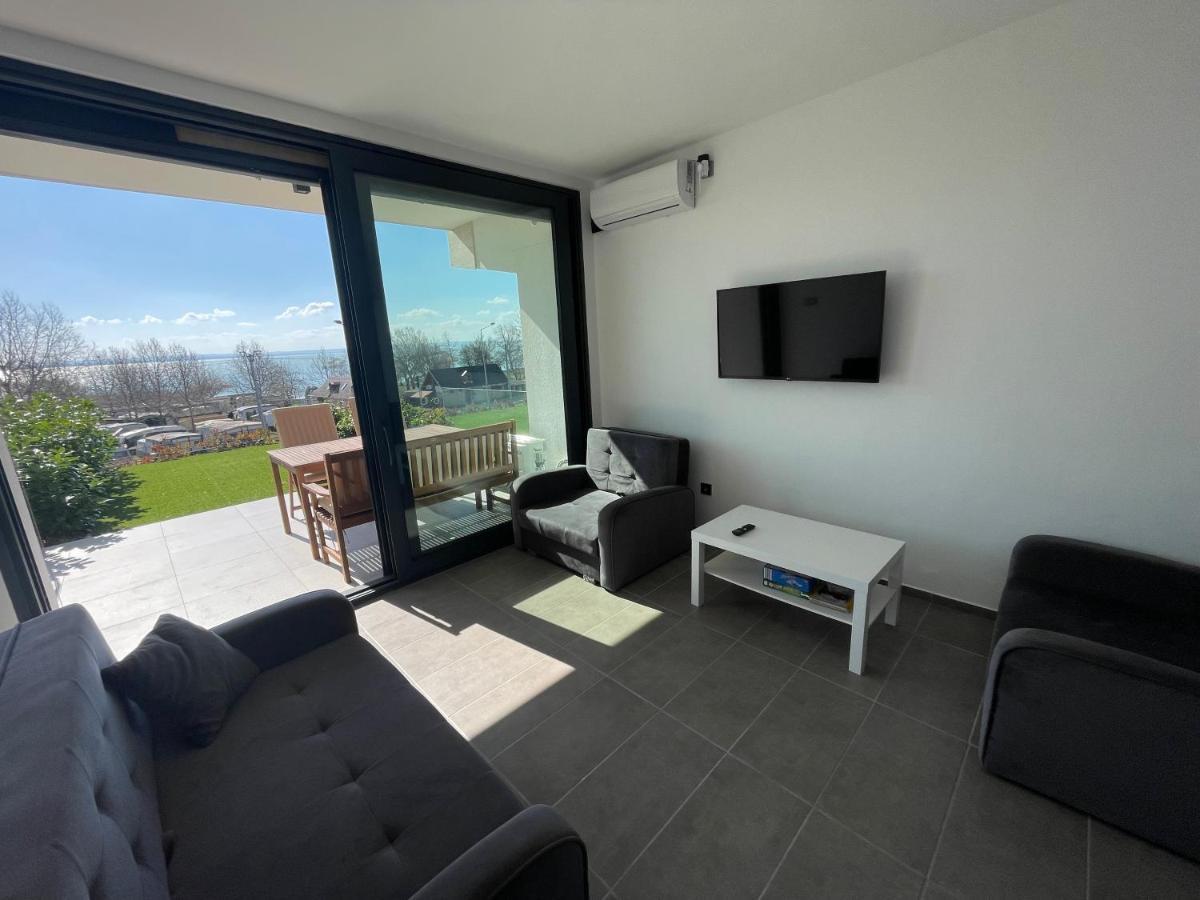 Club Panorama Studio - Pool, Garden Lejlighed Alsóörs Eksteriør billede